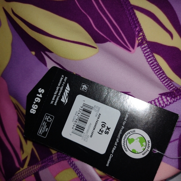 Avia Activewear Women's High Waist Capri Tights with Side Pockets - Picture 6 of 7